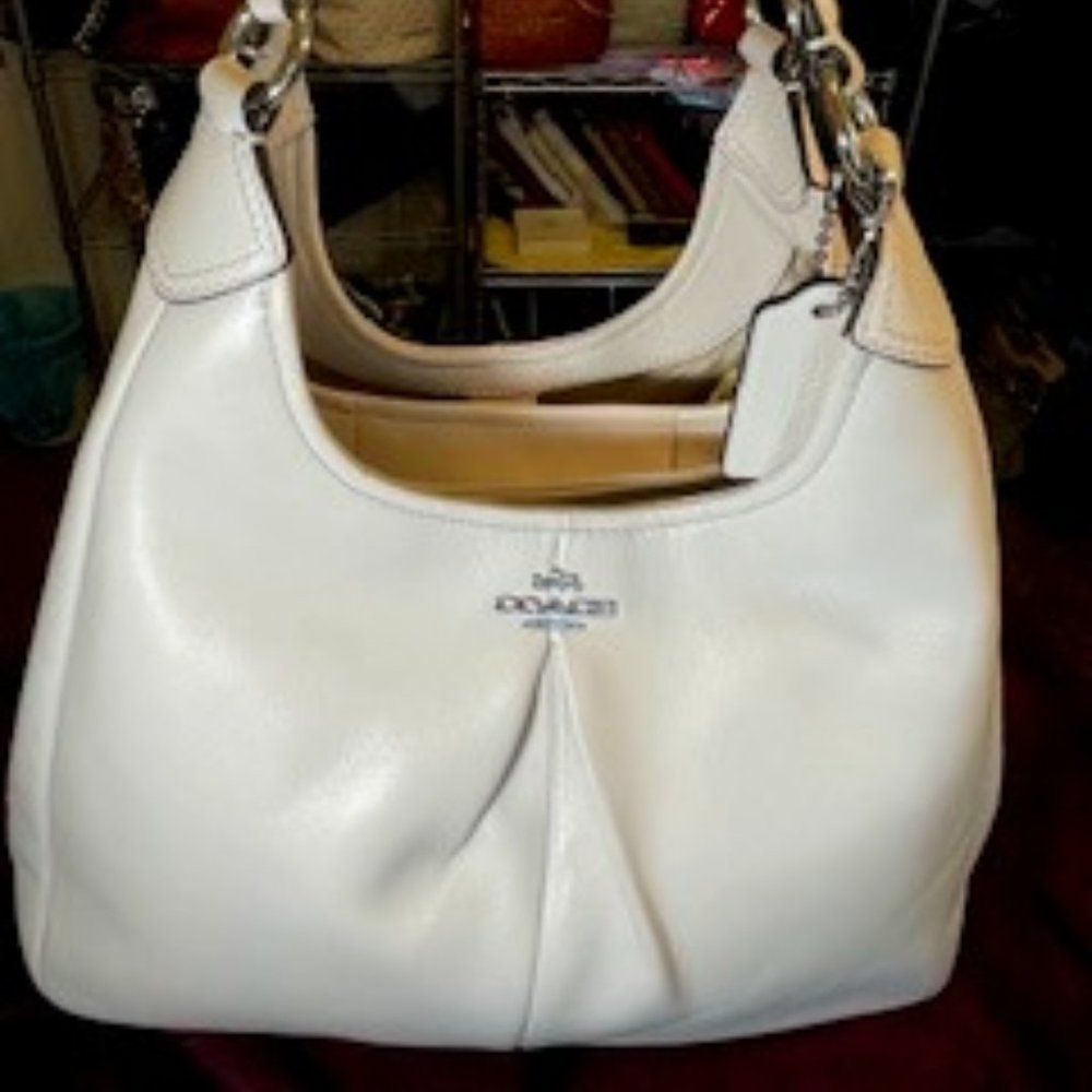 COACH EUC WHITE LEATHER HAND/SHOULDER BAG